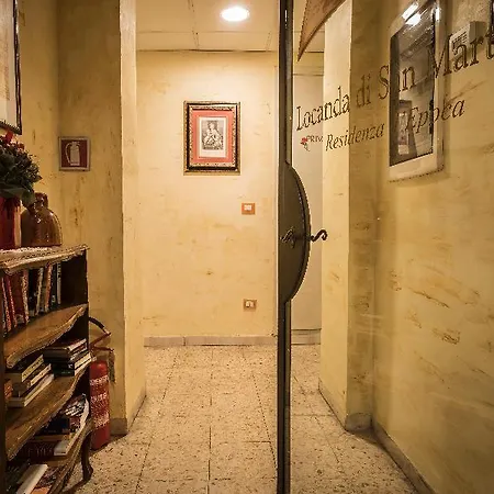 לינה וארוחת בוקר Residenza D'epoca Di San Martino סיינה